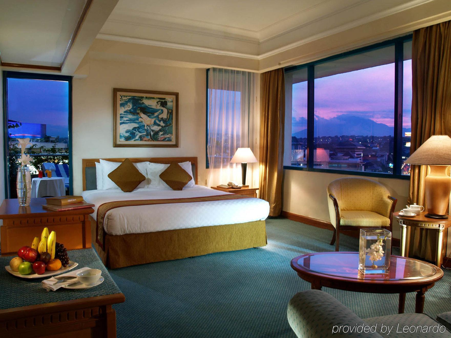 Hotel Ciputra Semarang Managed By Swiss-Belhotel International Værelse billede