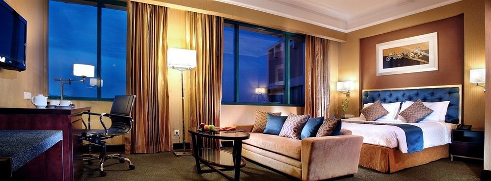 Hotel Ciputra Semarang Managed By Swiss-Belhotel International Eksteriør billede